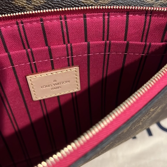 LV Neverfull bag - Picture 4 of 9